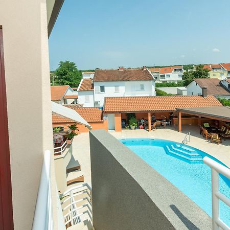 Apartment Complex Irena With Pool Poreč Extérieur photo
