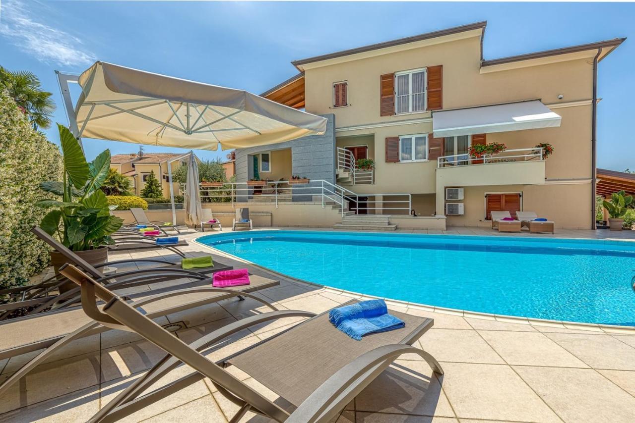 Apartment Complex Irena With Pool Poreč Extérieur photo